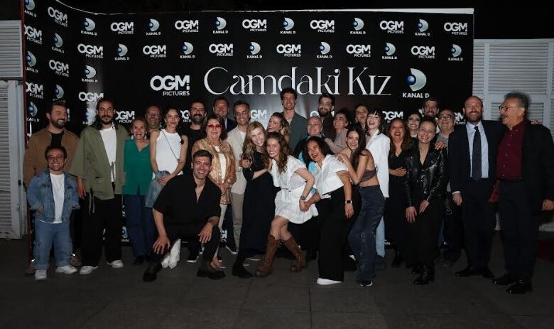 The Camdaki Kız team came together for the final dinner
