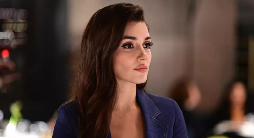 Hande Erçel war begeistert von ihrer neuen Rolle und gab sich große Mühe, Staatsanwältin Leyla zu werden! 7